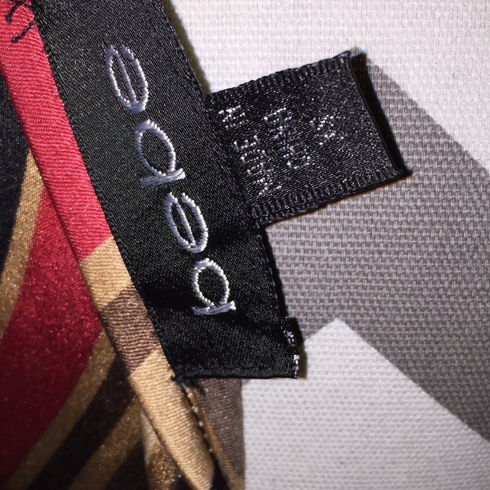 BeBe Blouse - Picture 8 of 8